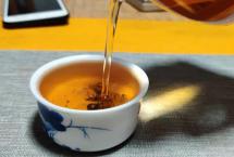 巅茶十周年纪念茶「有易」普洱茶怎么样？「茶叶品鉴」