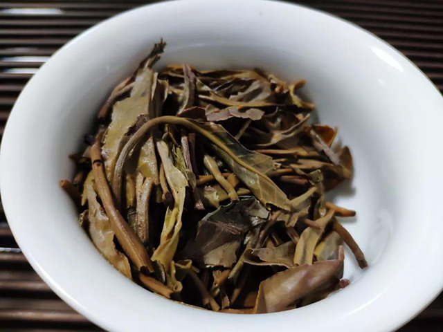 巅茶2019年丰度普洱茶