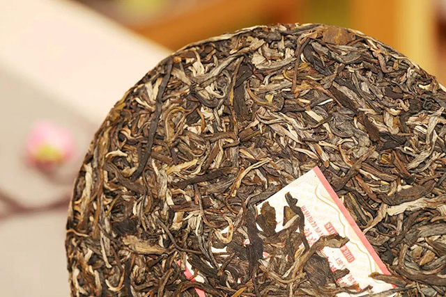 润元昌普洱茶茶饼