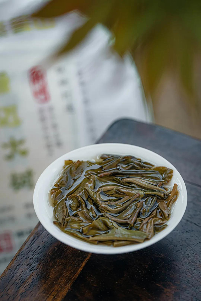 中茶茗山景迈大树普洱茶品质特点