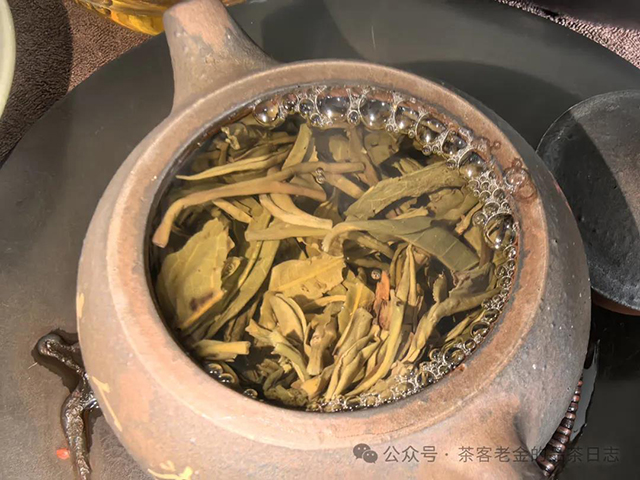 2012年老曼峨小茶砖普洱茶品质特点