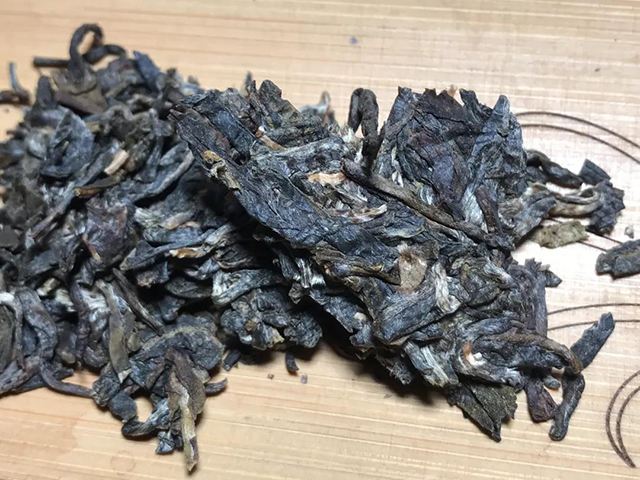 广隆华章青饼普洱茶