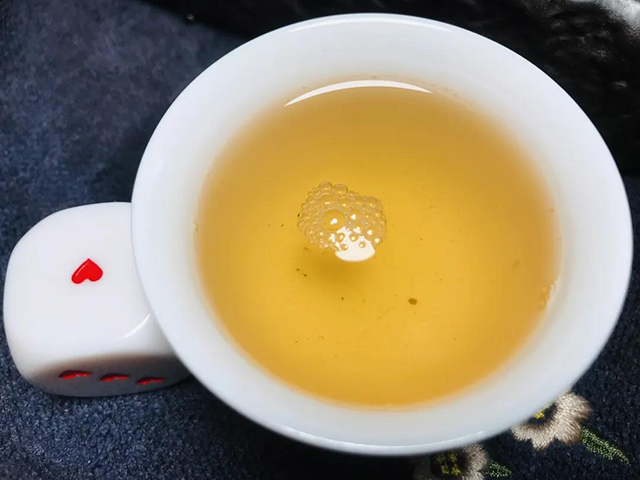 广隆华章青饼普洱茶