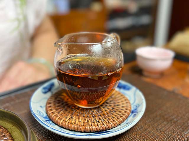 图为昆明茶厂90年代9016熟沱