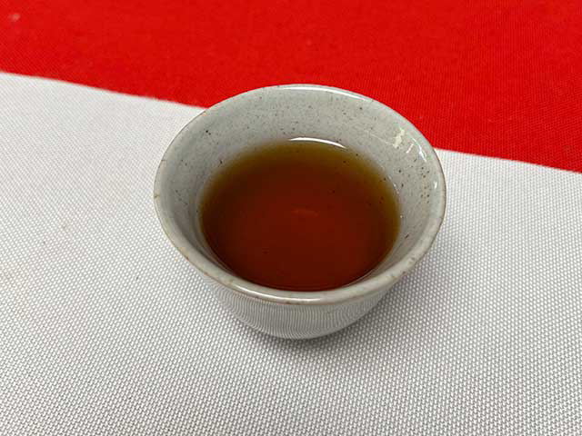 图为80年代迷你小熟沱品鉴第11道茶汤